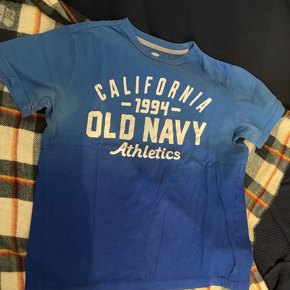 Old navy t shirt boys XL (14-16)